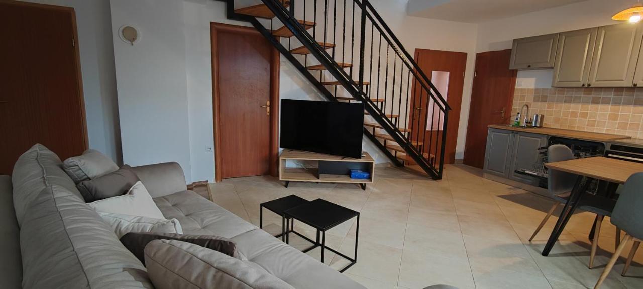 Villa Magdalena Pola Esterno foto